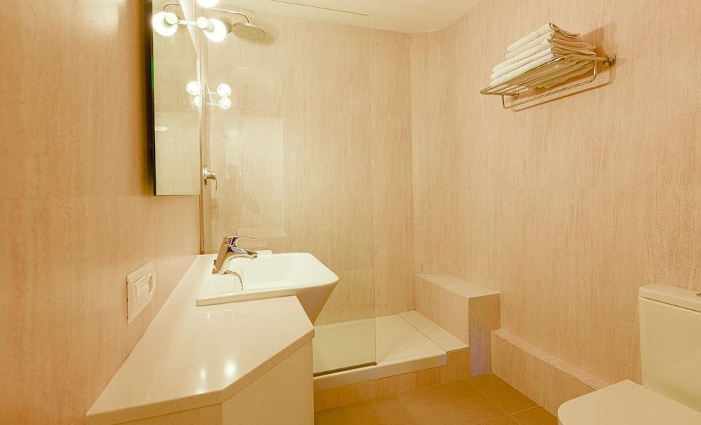 Apartamentos Vistamar II Playa d'en Bossa Exterior foto