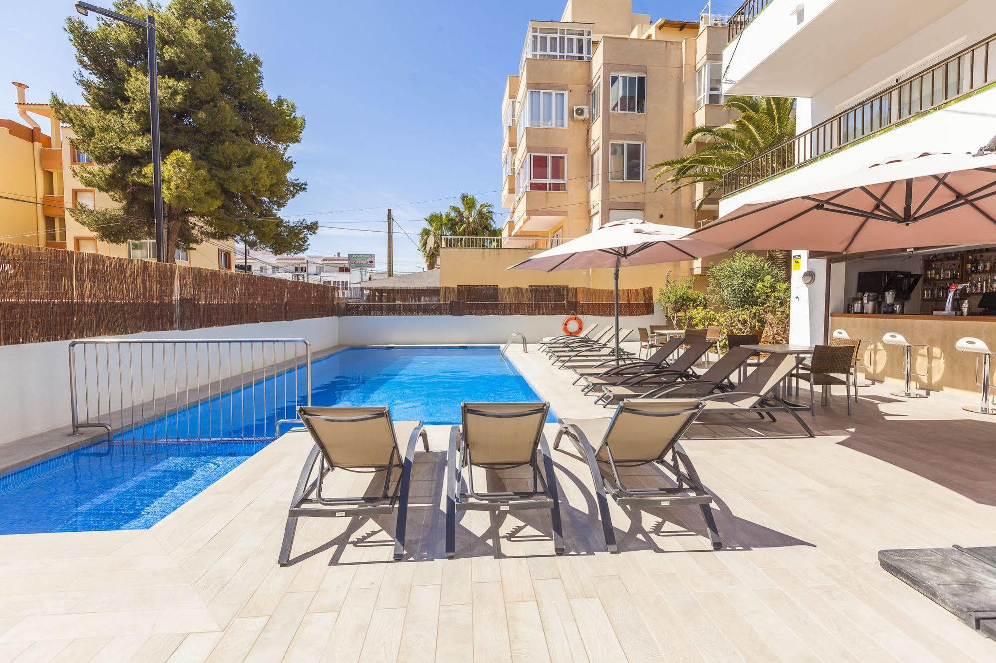 Apartamentos Vistamar II Playa d'en Bossa Exterior foto